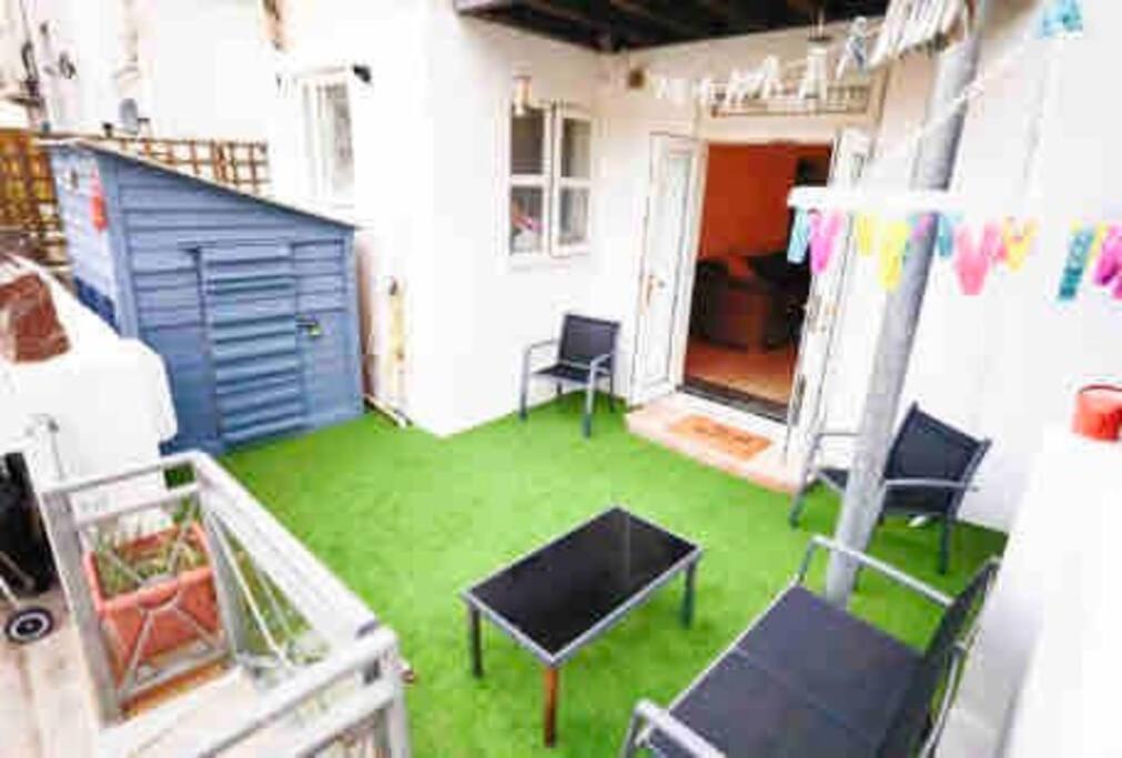 Lovely Two Bedroom Apartment, With Private Garden! Torquay Exterior photo